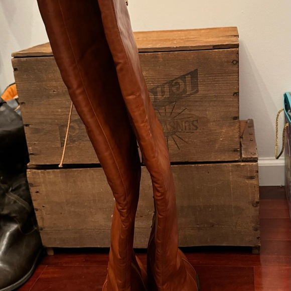 New Gorgeous Over the knee boots Size 9.5 - Picture 3 of 9